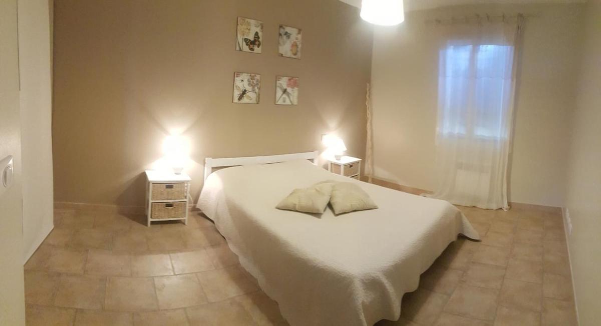 En Provence, Luberon, Villa Avec Piscine A Maubec Екстер'єр фото